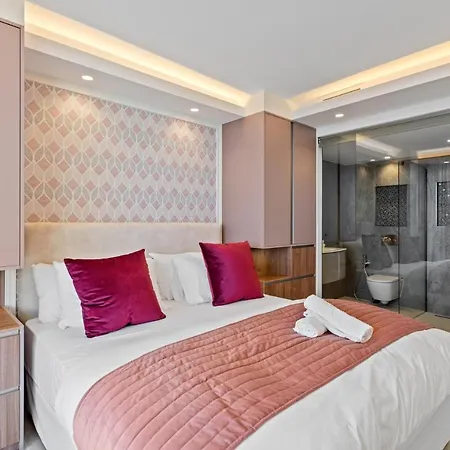 Apartment Fully Renovated Frontline Flat