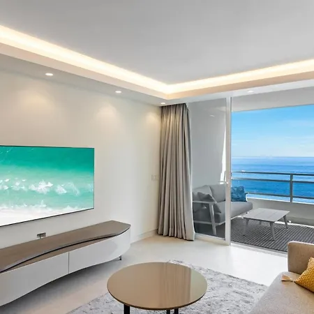 Appartement Fully Renovated Frontline Flat *