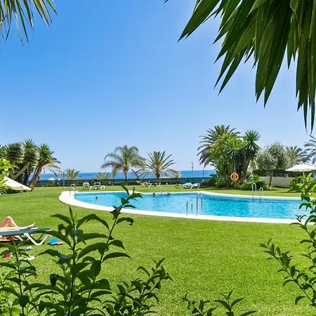 Fully Renovated Frontline Flat Apartment *
