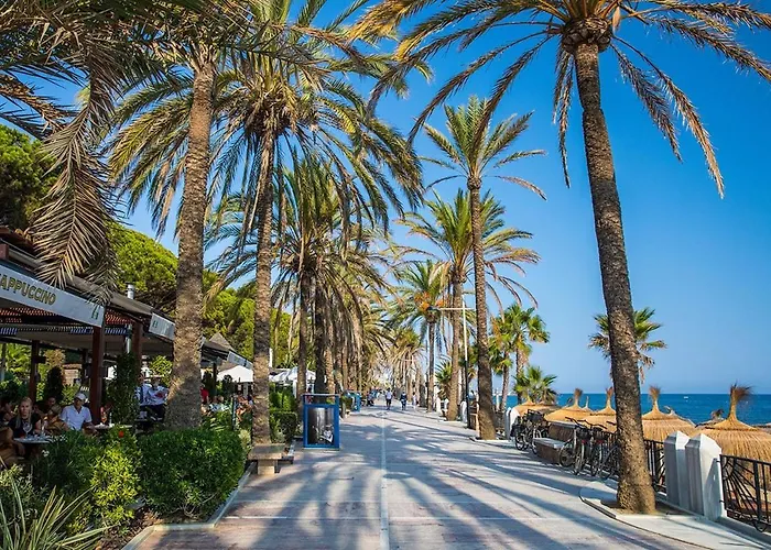 Fully Renovated Frontline Flat Marbella